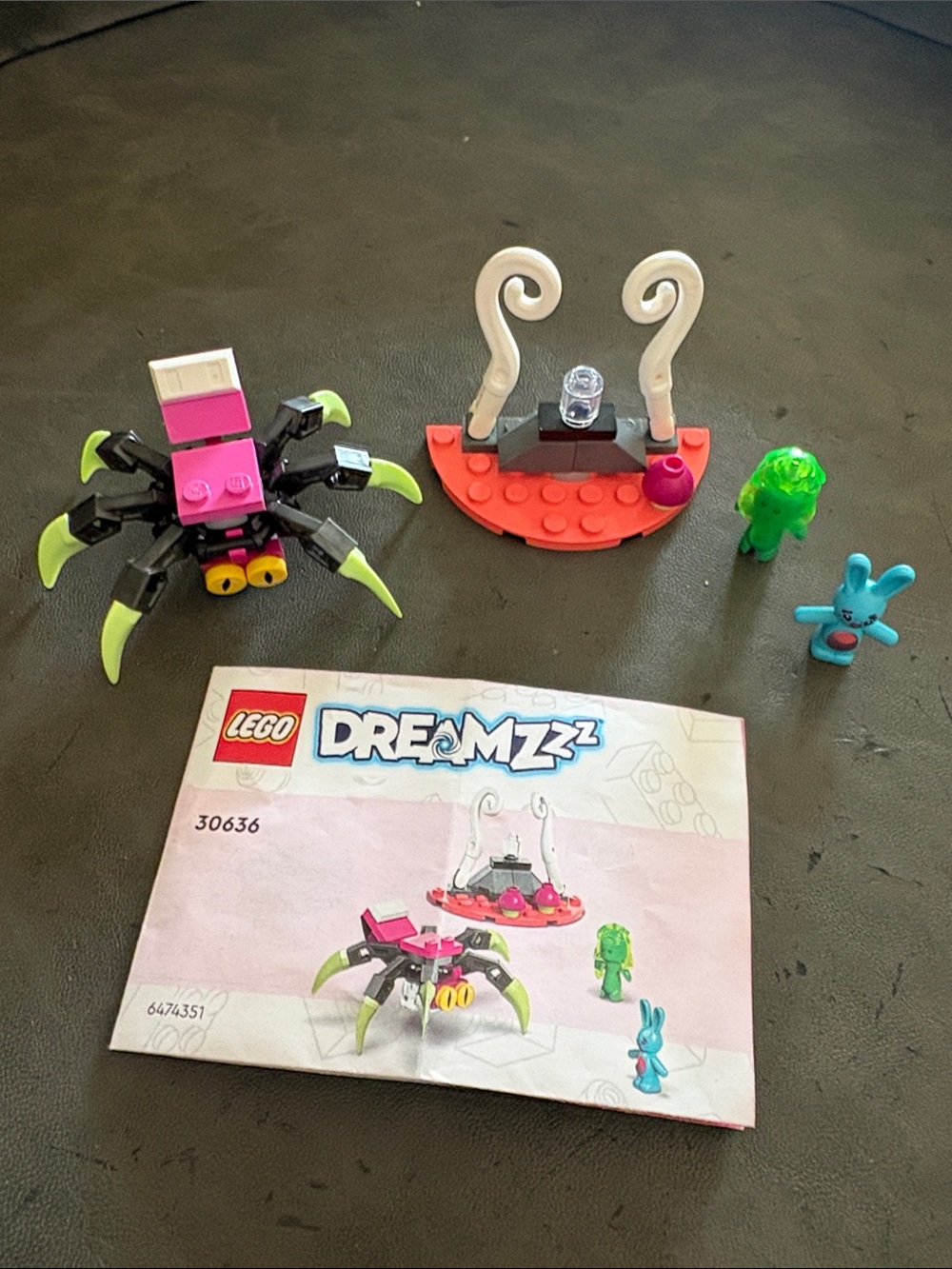 LEGO DREAMZzz Z-Blob and Bunchu Spider Escape